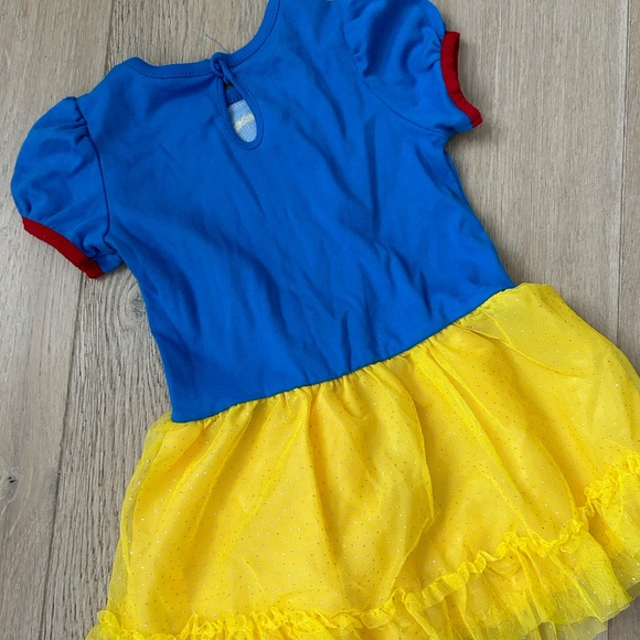 Disney princess Snow White dress - Picture 4 of 5